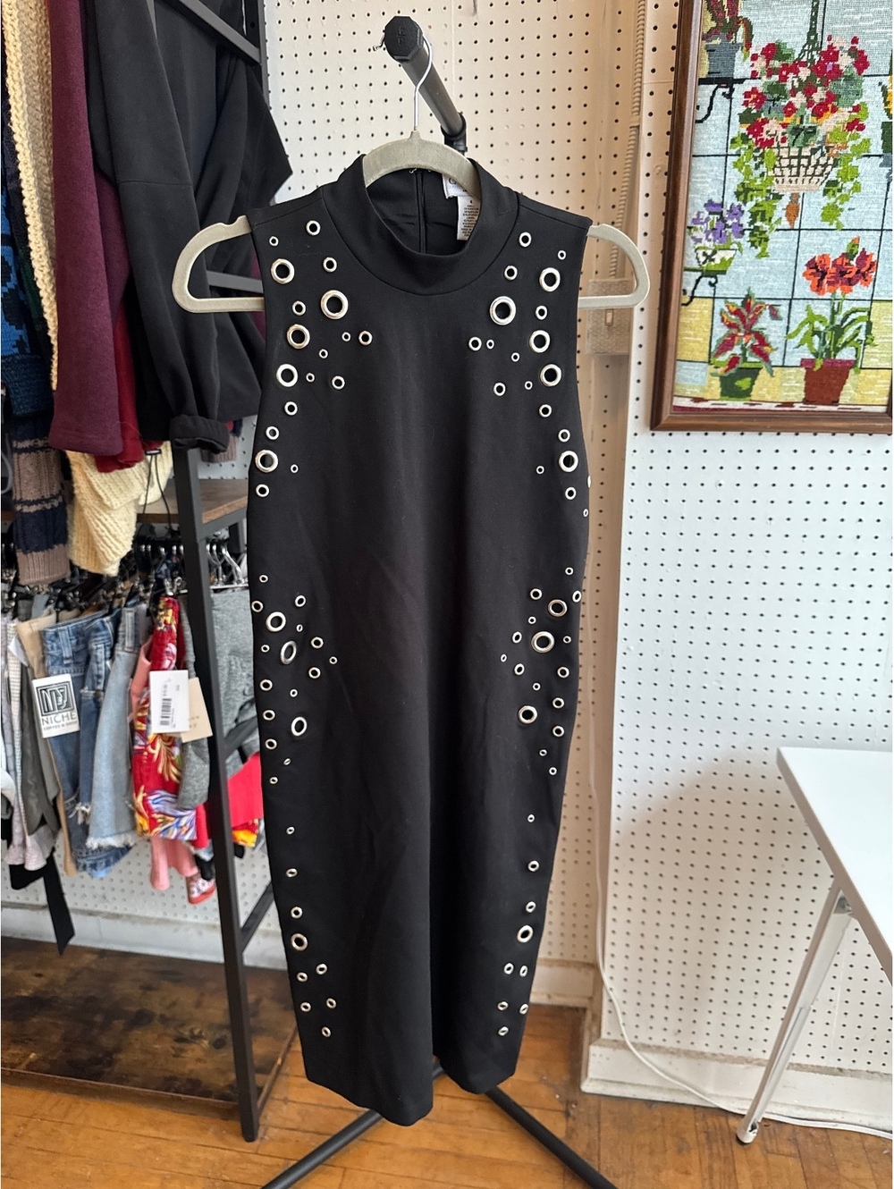 Carmen Marc Valvo Black Sleeveless Dress with Silver Eyelet Details Size 4